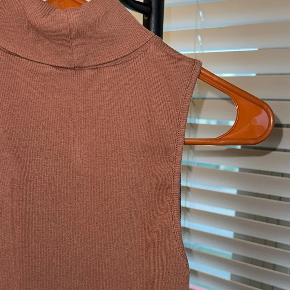 Zara ribbed Sleeveless knit top in terracota - Size L - Picture 6 of 6